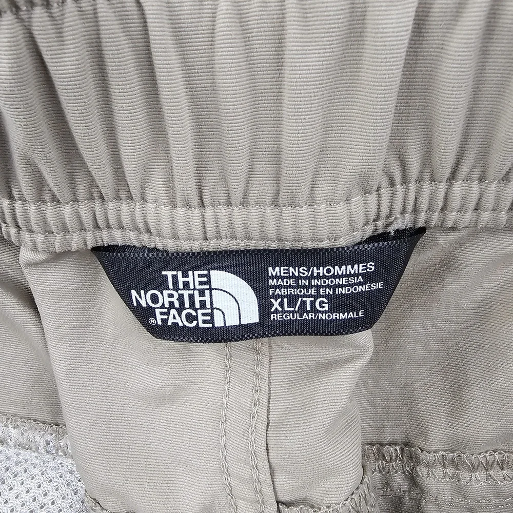 The North Face Mens XL Beige Hiking Cargo Shorts Belted Lightweight Outdoor Trai
